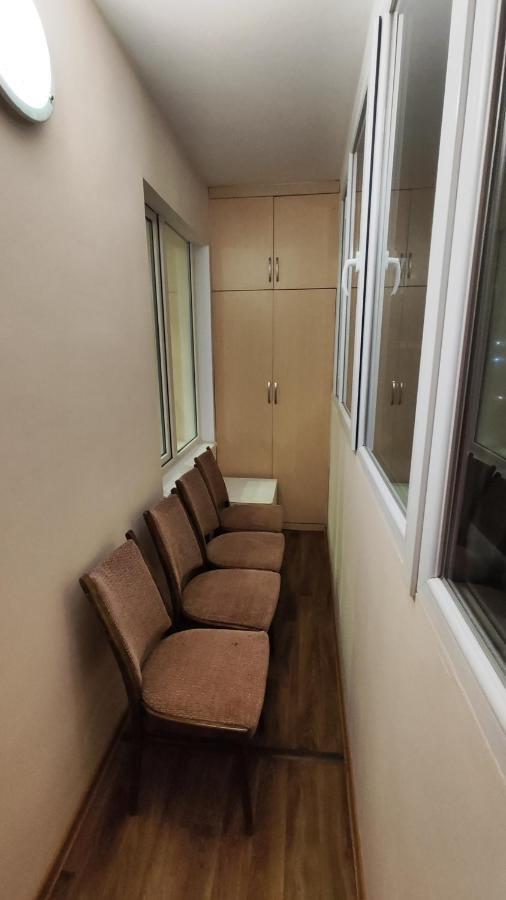 Золотой Квадрат 60 Кв2 Apartamento Almaty Exterior foto