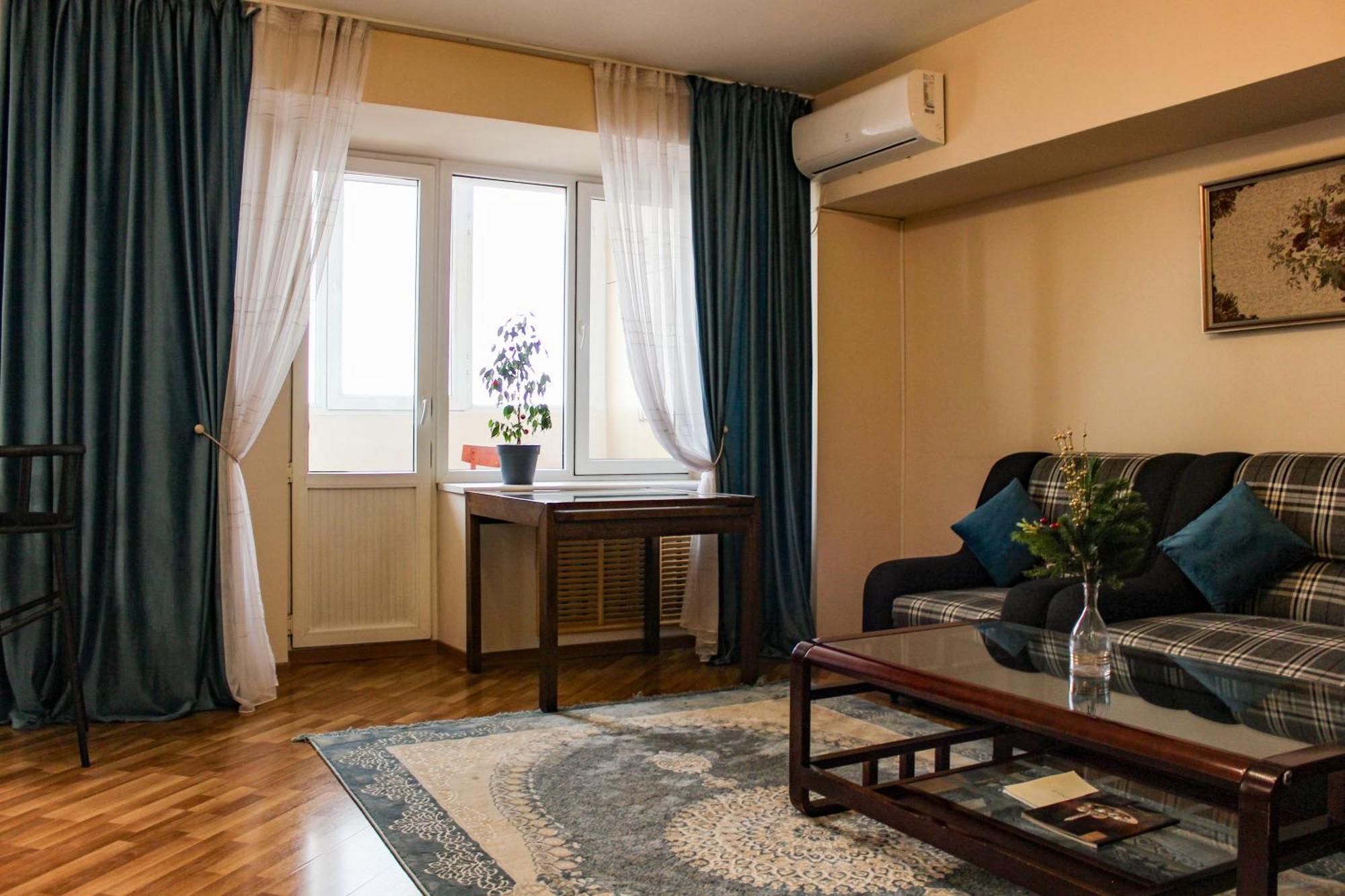 Золотой Квадрат 60 Кв2 Apartamento Almaty Exterior foto